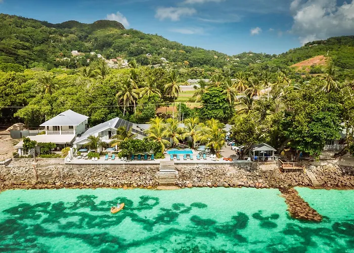 Le Nautique Beachfront Apartments