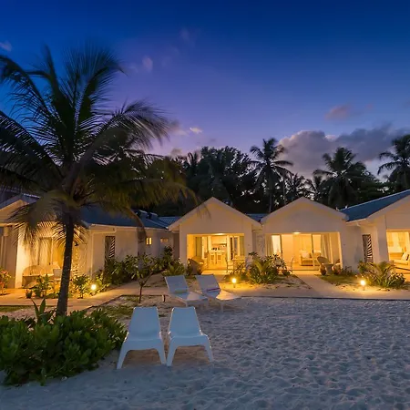 Le Nautique Beachfront Apartments Anse Royale Exterior foto