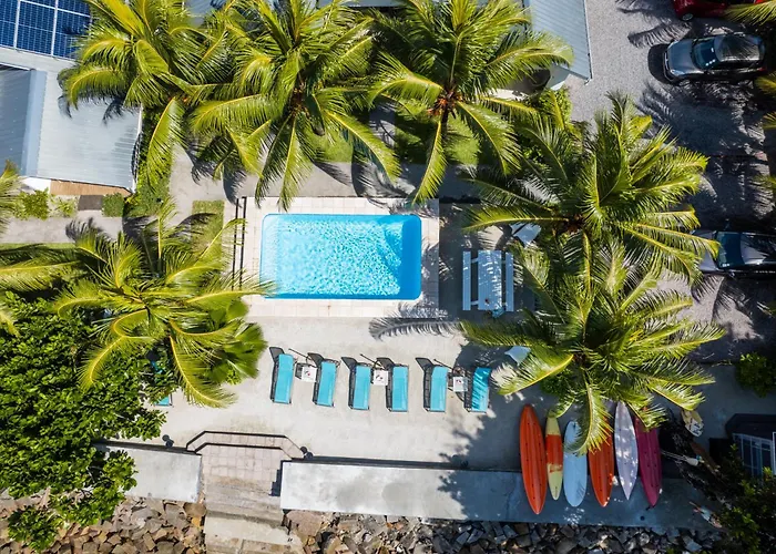Le Nautique Beachfront Apartments