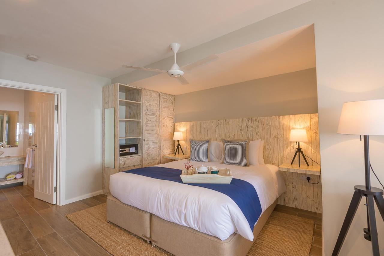 Le Nautique Beachfront Apartment