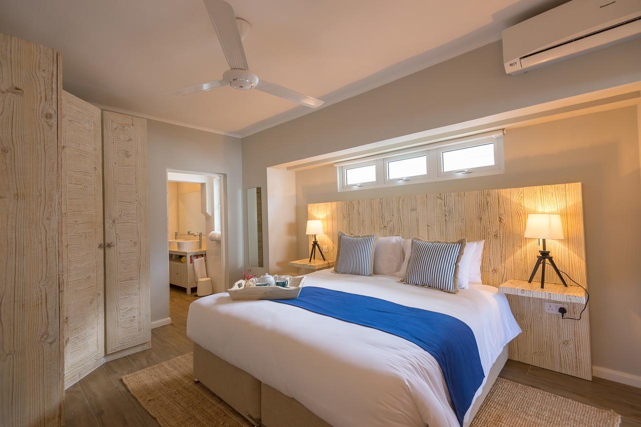 Le Nautique Beachfront * Anse Royale